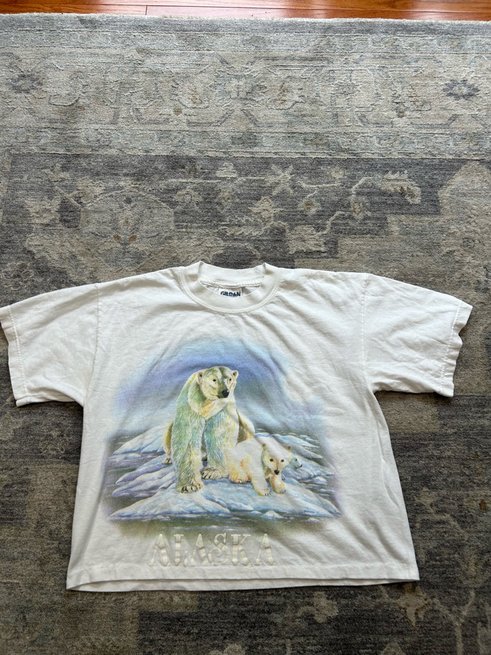 90’s Vintage Graphic Gildan Crop Top Tee Polar Bear